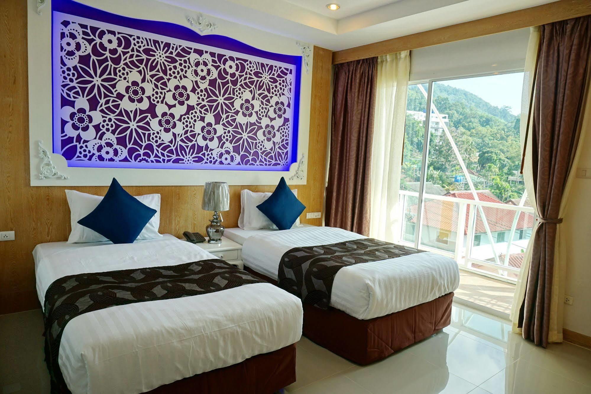 Triple Three Patong Hotel Exterior photo